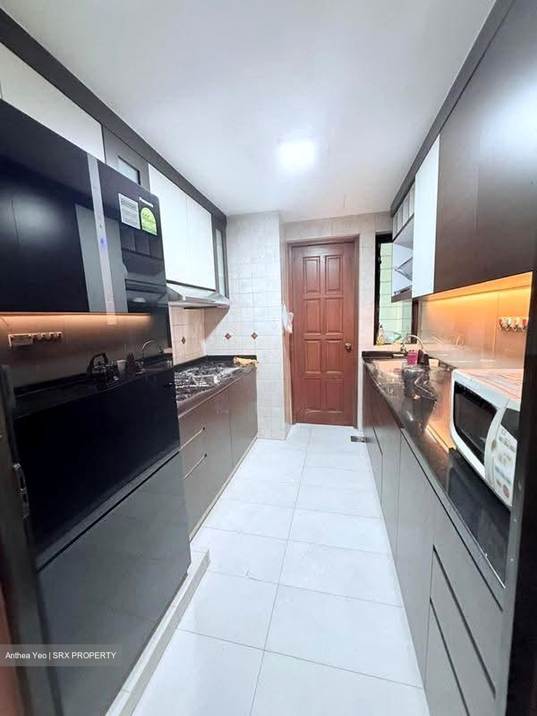Simsville (D14), Condominium #628388081